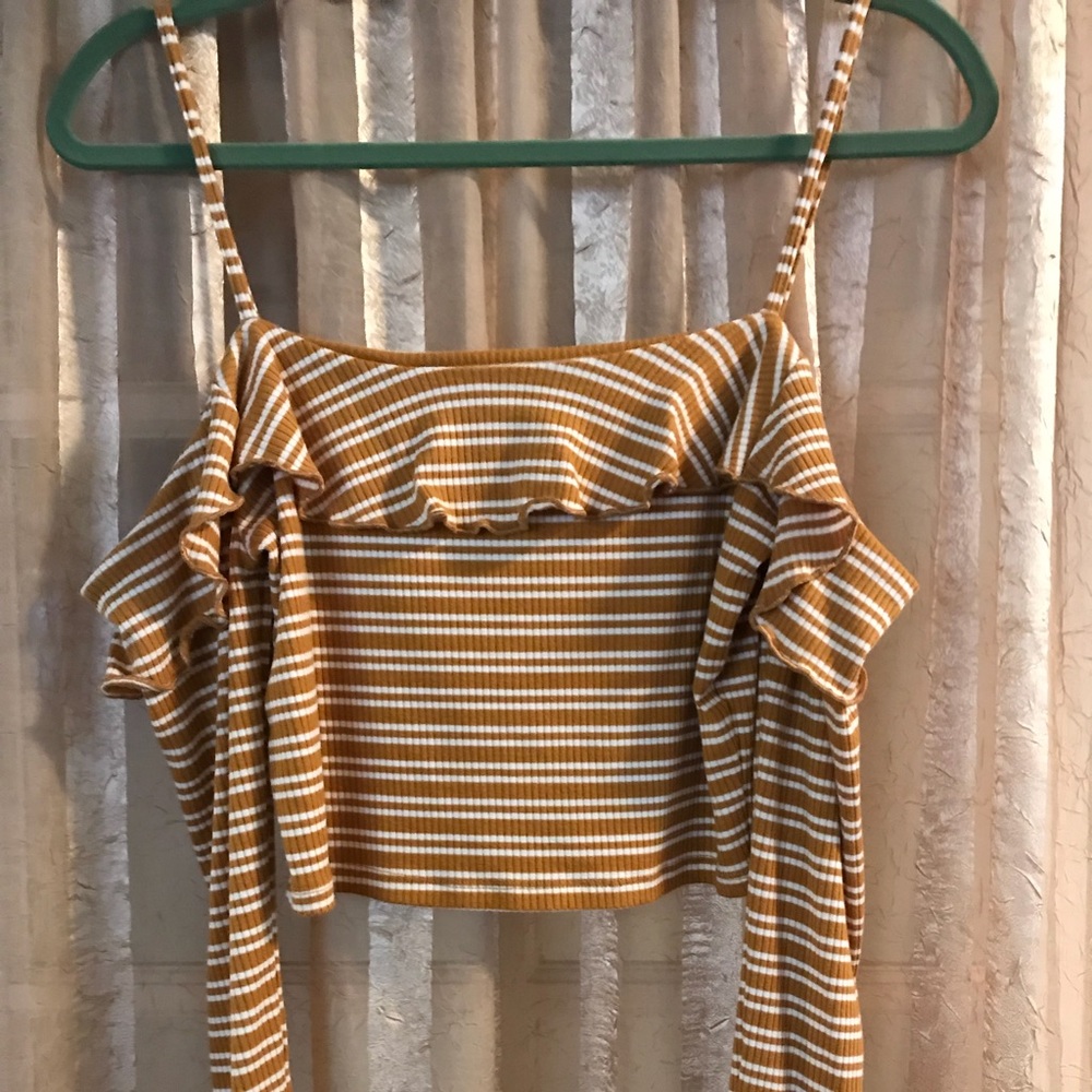 Cold shoulder top